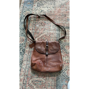Leaderachi Crossbody Leather Travel Messenger bag Hunter Crossbody Light Brown
